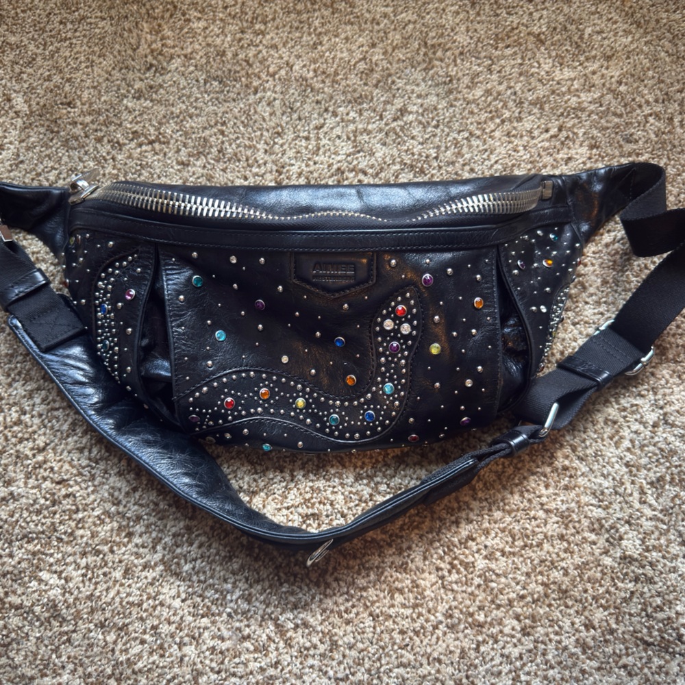 Aimee Kestenberg Outta Here Novelty Large Sling
